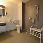 Hotel East 2*