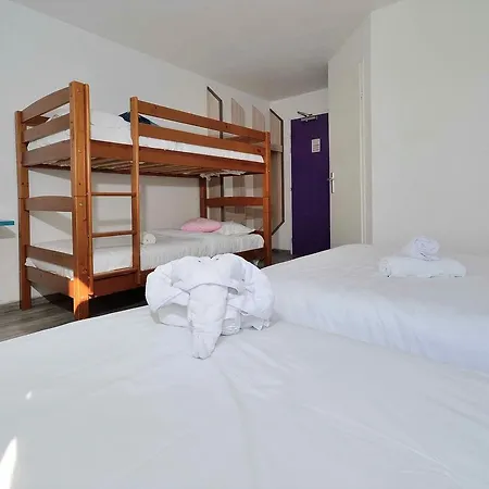 East Ξενοδοχείο 2*