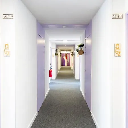 East Ξενοδοχείο