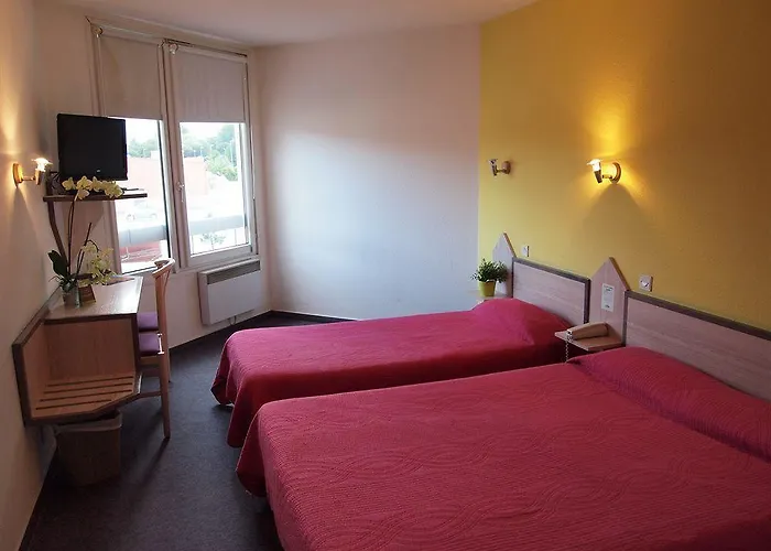 Hotell East 2*